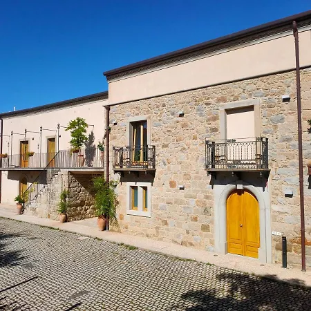 Alimunera Hotel