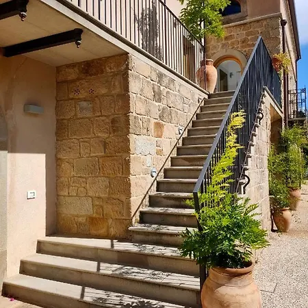 Alimunera Hotel